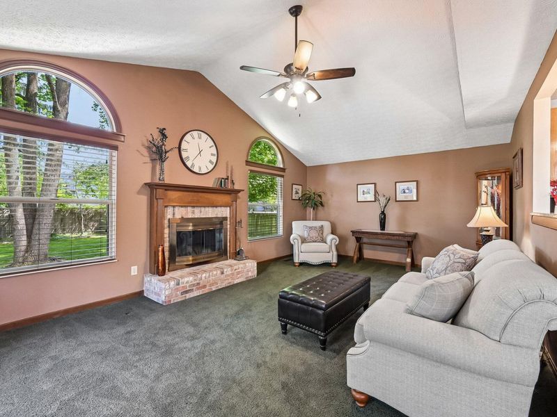699 Ridenour Road , Gahanna, OH 43230 Photo 11