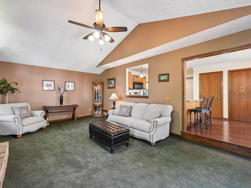 699 Ridenour Road , Gahanna, OH 43230 Photo 12