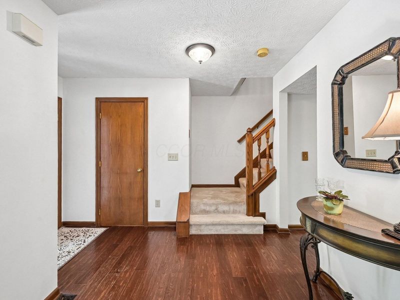 699 Ridenour Road , Gahanna, OH 43230 Photo 14