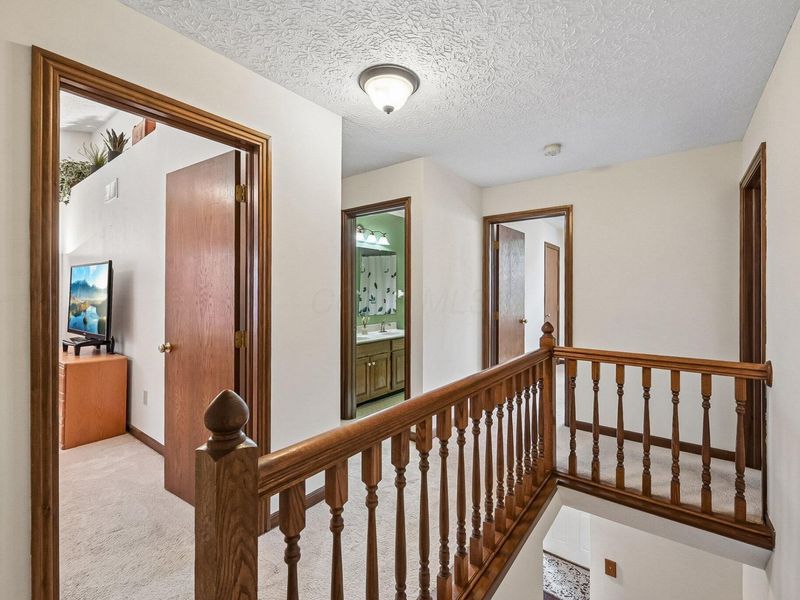 699 Ridenour Road , Gahanna, OH 43230 Photo 15