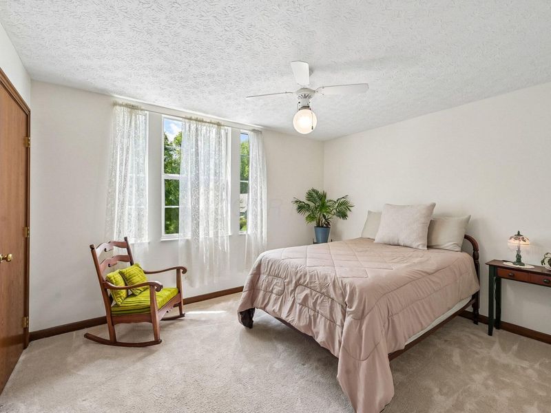 699 Ridenour Road , Gahanna, OH 43230 Photo 21