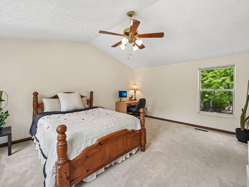 699 Ridenour Road , Gahanna, OH 43230 Photo 22