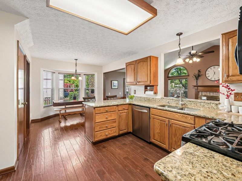 699 Ridenour Road , Gahanna, OH 43230 Photo 6