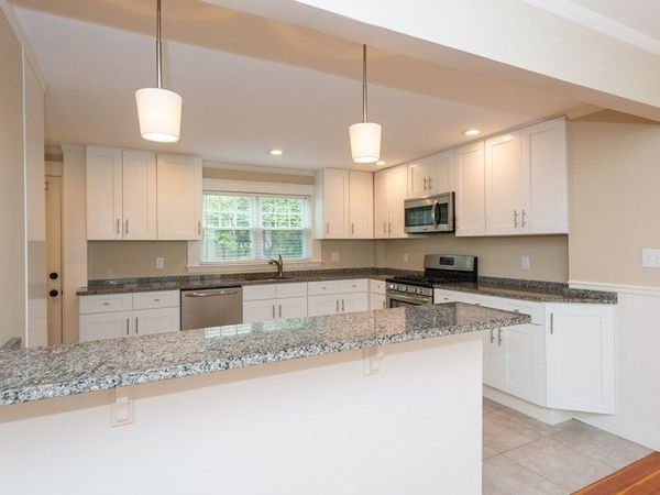 11 Cedar St, Unit 1, Salem, MA 01970