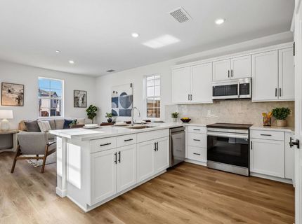 6449 Ventris Walk, Sacramento, CA 95823 Photo