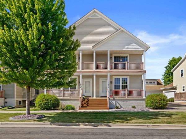 1032 Stonehaven Drive, Sun Prairie, WI 53590
