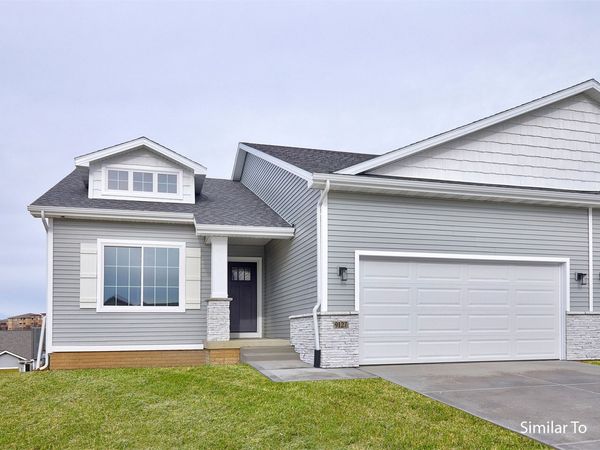 16700 Walnut Meadows Circle, Urbandale, IA 50323