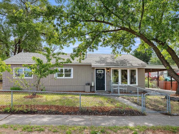 6212 N Assembly St, Spokane, WA 99205
