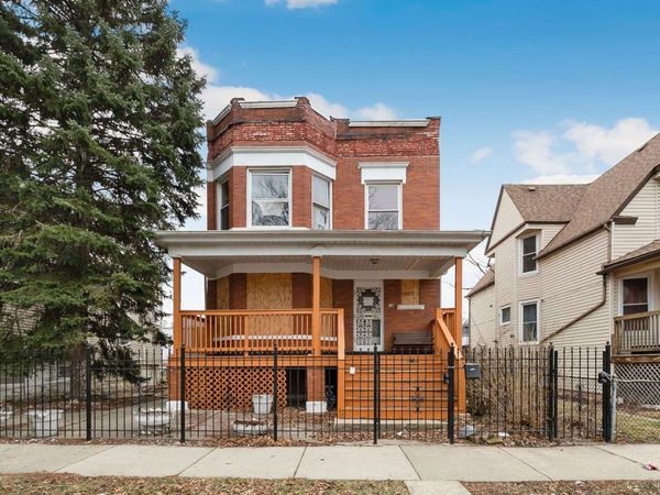 912 N Latrobe Avenue , Chicago, IL 60651