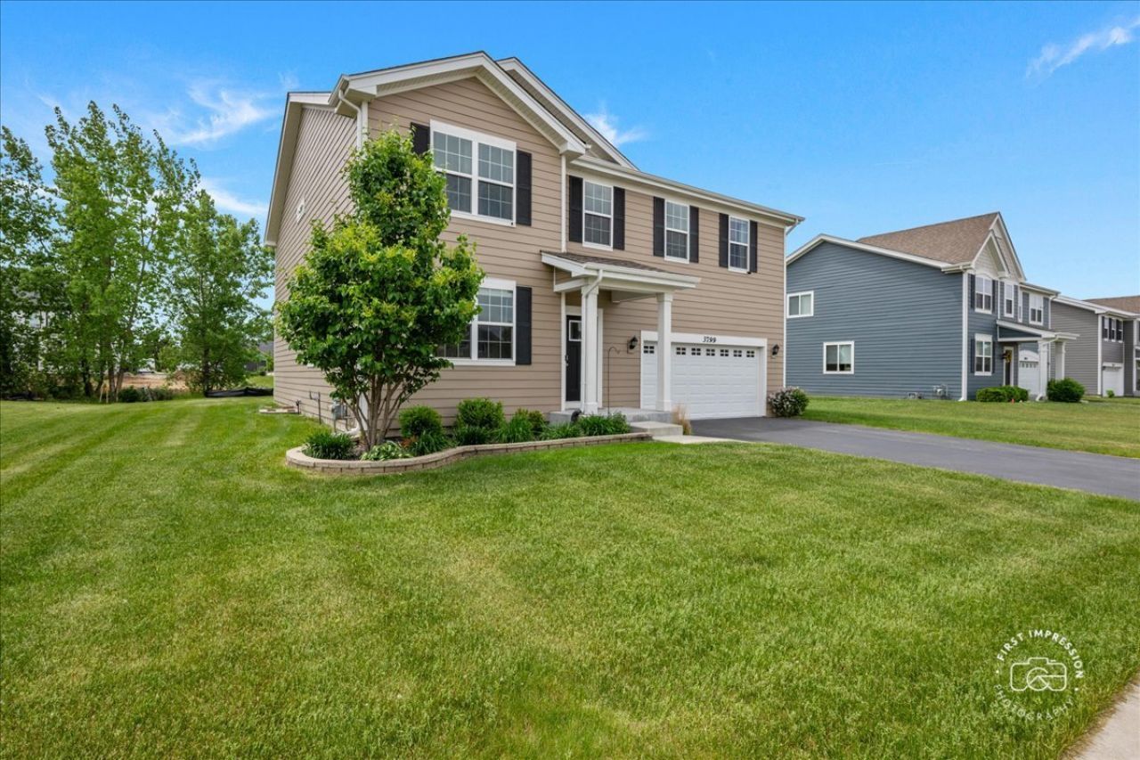 3799 Gardenia Drive , Elgin, IL 60124 Main Photo