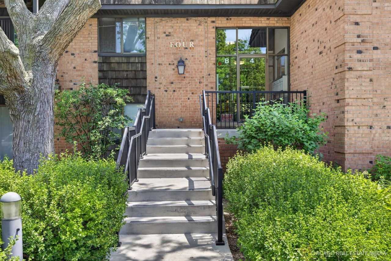 4 Oak Creek Drive , Unit 2507, Buffalo Grove, IL 60089 Main Photo