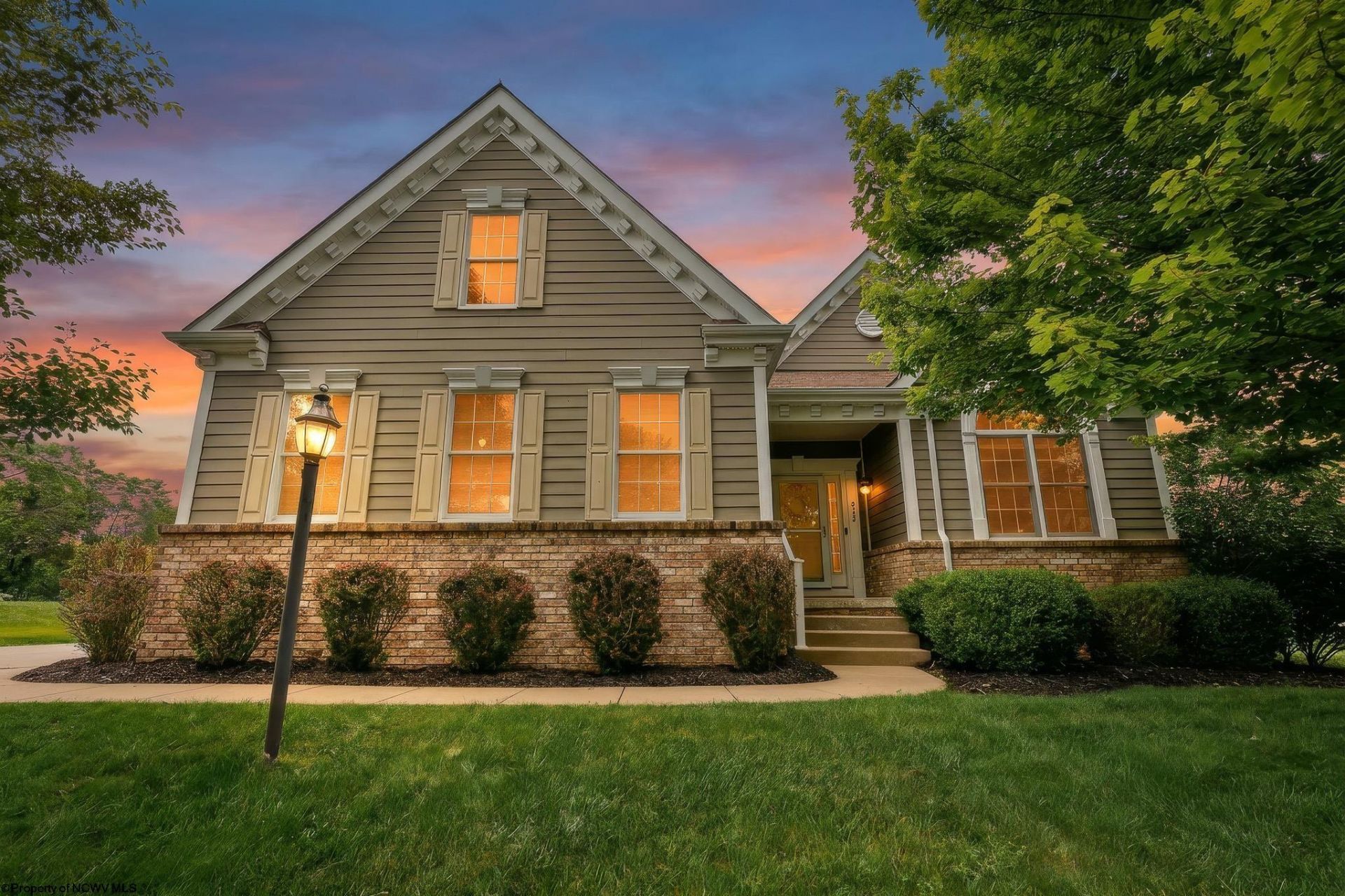 413 Foxchase Way, Morgantown, WV 26508 Main Photo