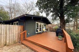338 NW Mccormick Street  photo 4