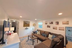 338 NW Mccormick Street  photo 4