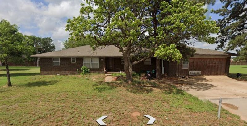 2221 E Davis Road, Weatherford, OK 73096 Main Photo
