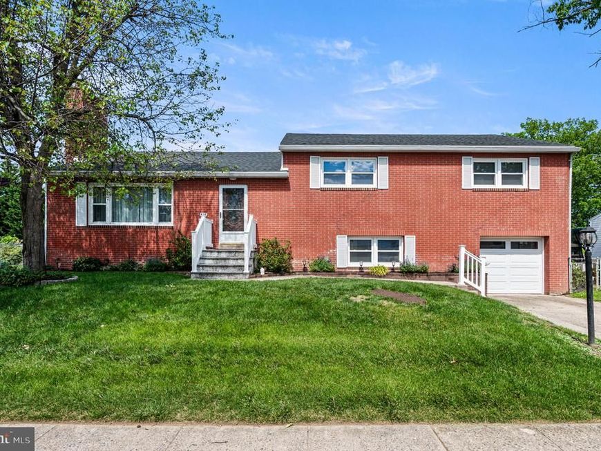 516 Evergreen Avenue, Folsom, PA 19033 Main Photo