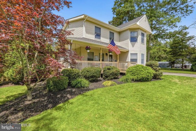 482 Clifton Avenue, Bayville, NJ 08721 Main Photo