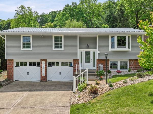 40 Moraine Rd , Pittsburgh, PA 15239