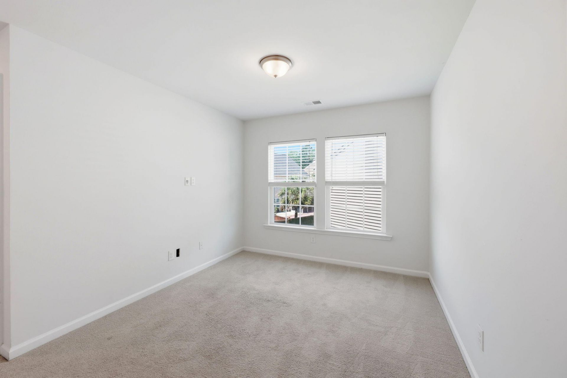 359 Bradley Bend Drive Photo 20