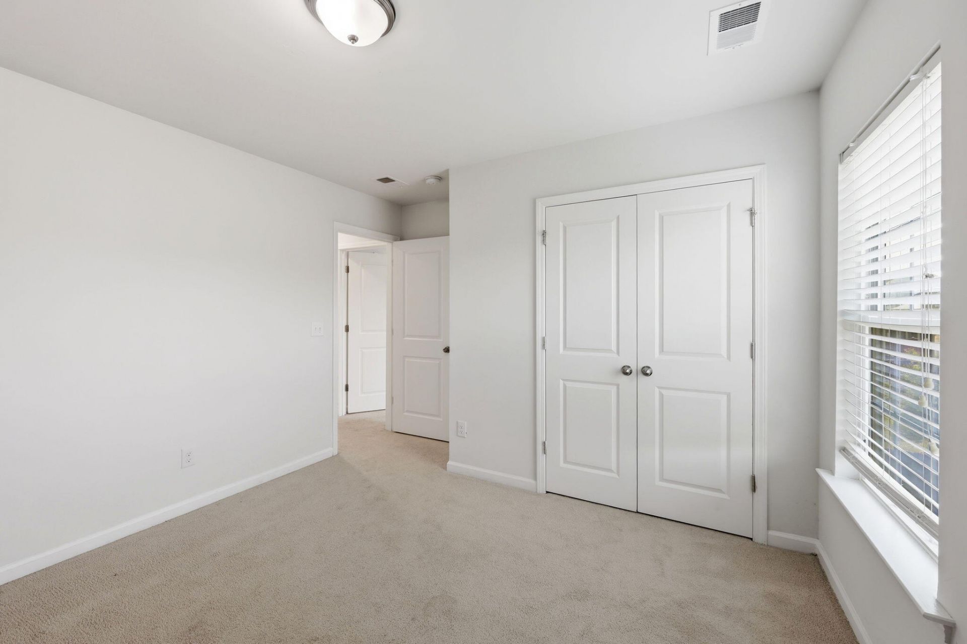 359 Bradley Bend Drive Photo 26