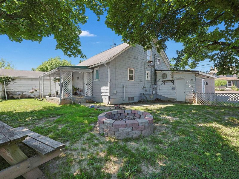 685 E Front Street , Logan, OH 43138 Photo 9