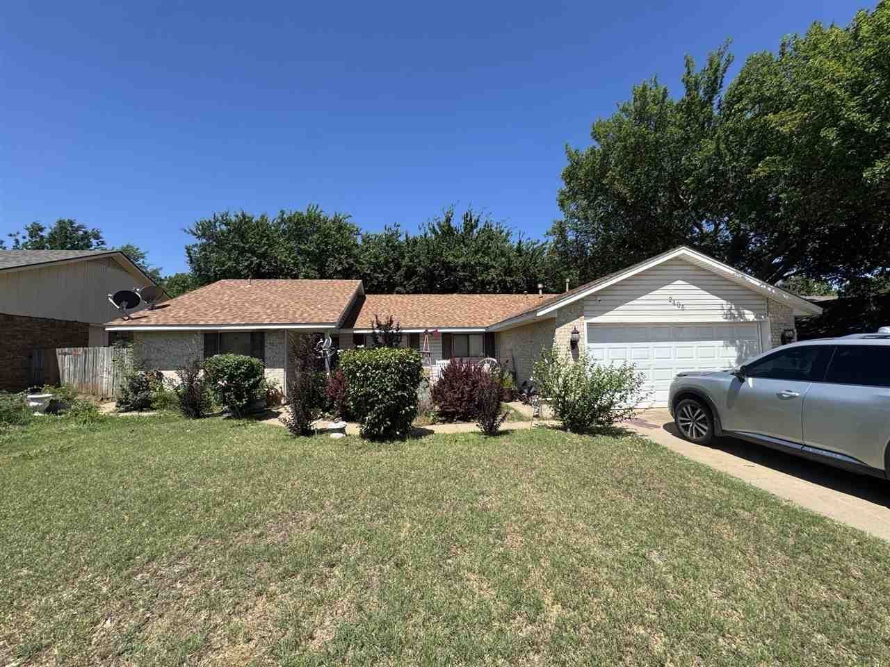 2406 NE 35th St, Lawton, OK 73507 Main Photo