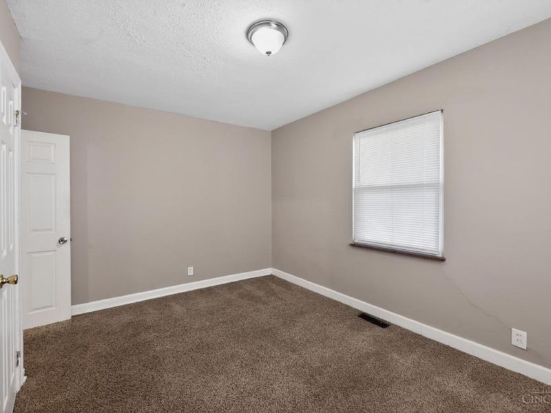 2484 Montana Avenue, Cincinnati, OH 45211 Photo 15