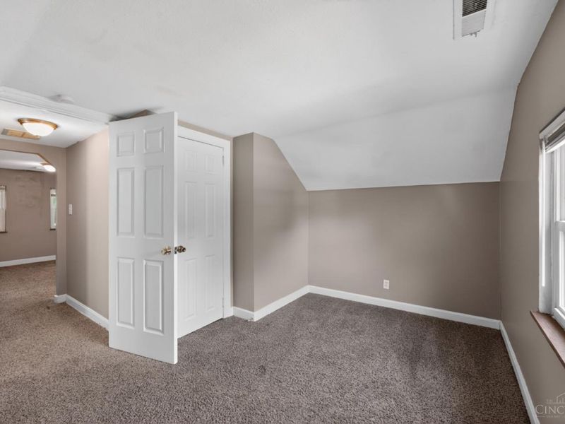 2484 Montana Avenue, Cincinnati, OH 45211 Photo 21