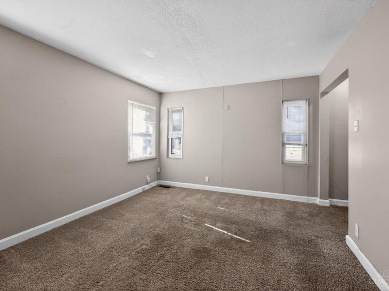 2484 Montana Avenue, Cincinnati, OH 45211 Photo 3