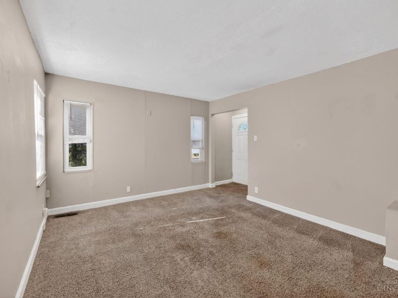 2484 Montana Avenue, Cincinnati, OH 45211 Photo 6