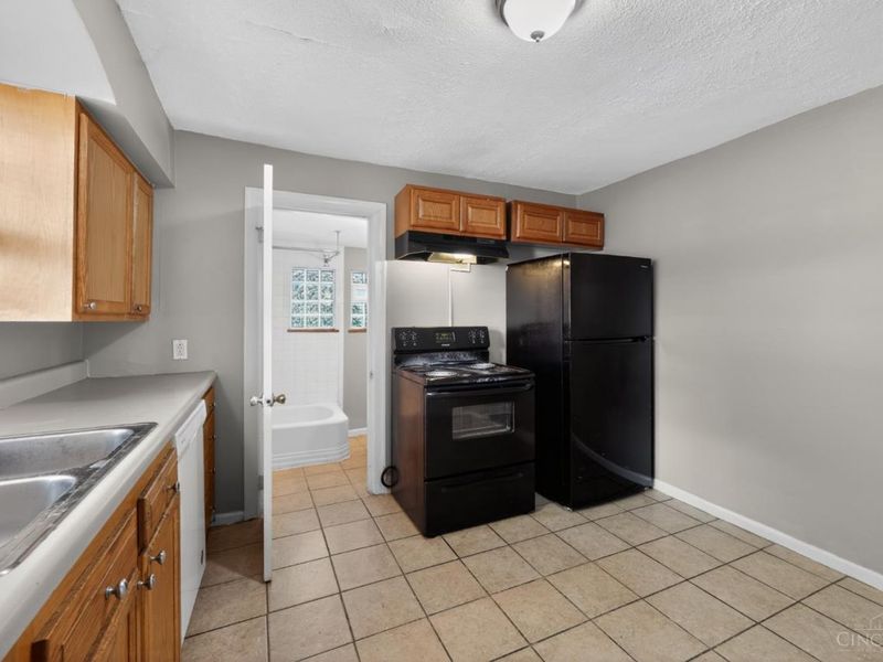 2484 Montana Avenue, Cincinnati, OH 45211 Photo 7