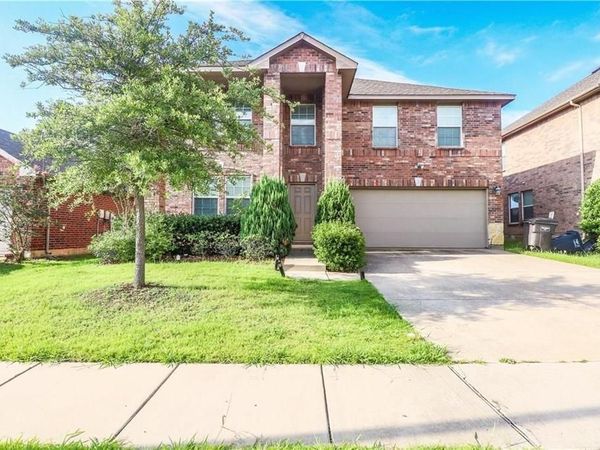 2324 Cavalry Drive, Fort Worth, TX 76177