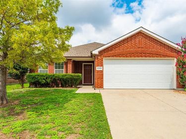 6260 Trinity Creek Drive, Fort Worth, TX 76179