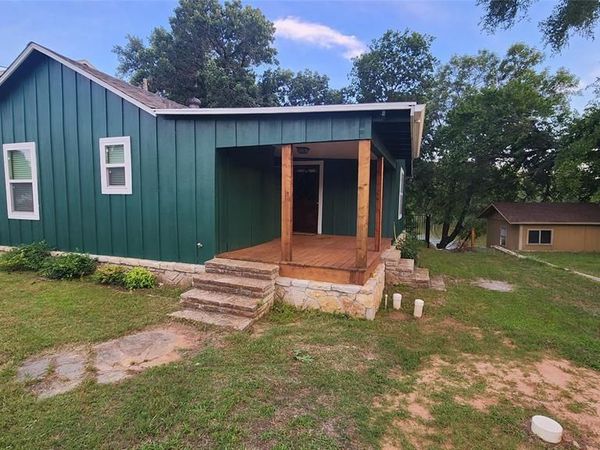 3307 Robinson Creek Drive , Granbury, TX 76048