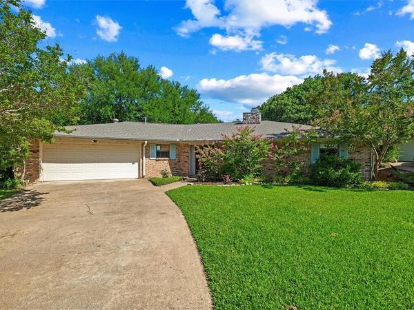4709 Wood Springs Court , Arlington, TX 76017