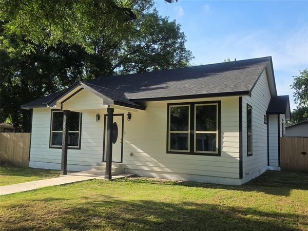 503 W Elm Street, Olney, TX 76374