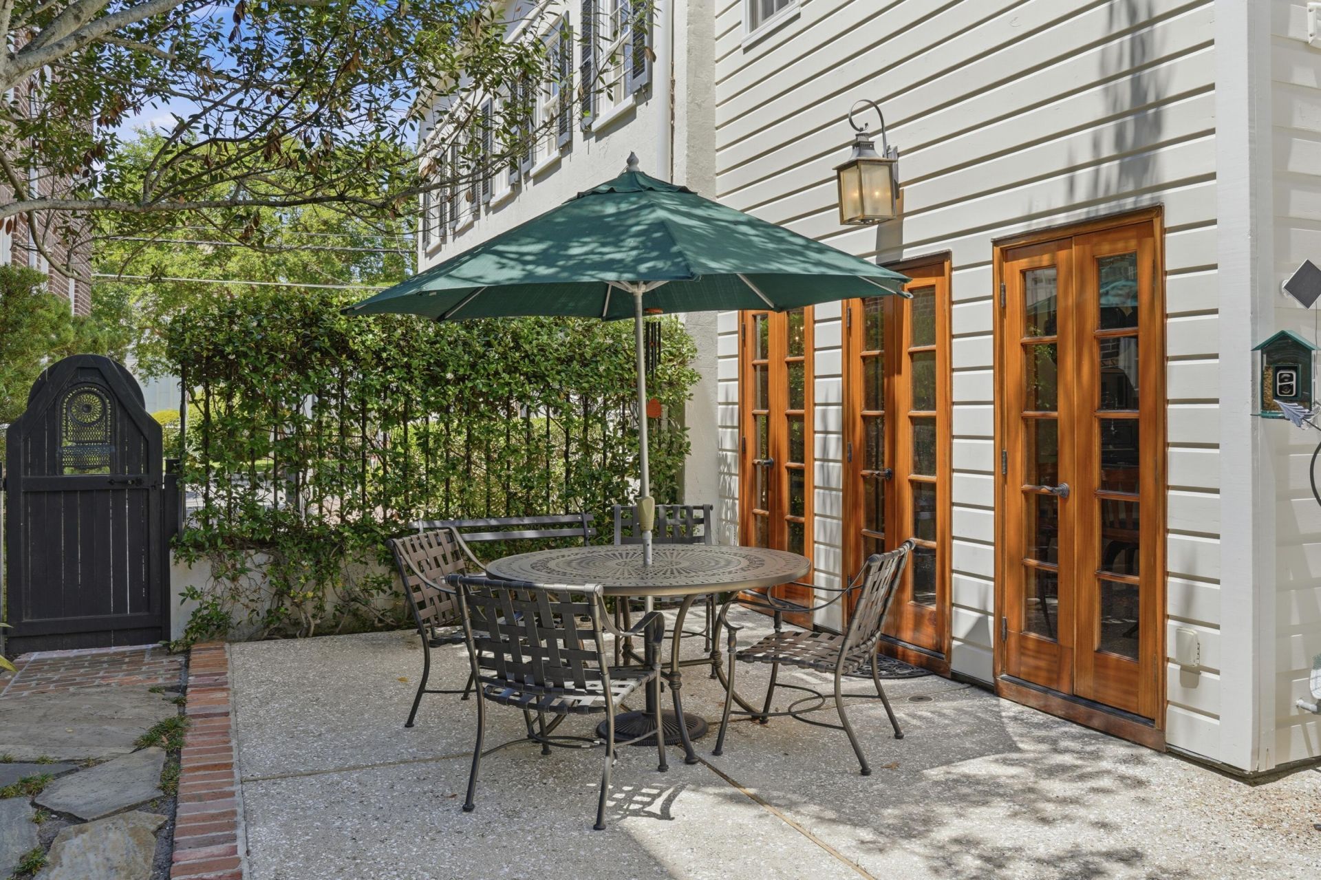 35 Wentworth Street Photo 19