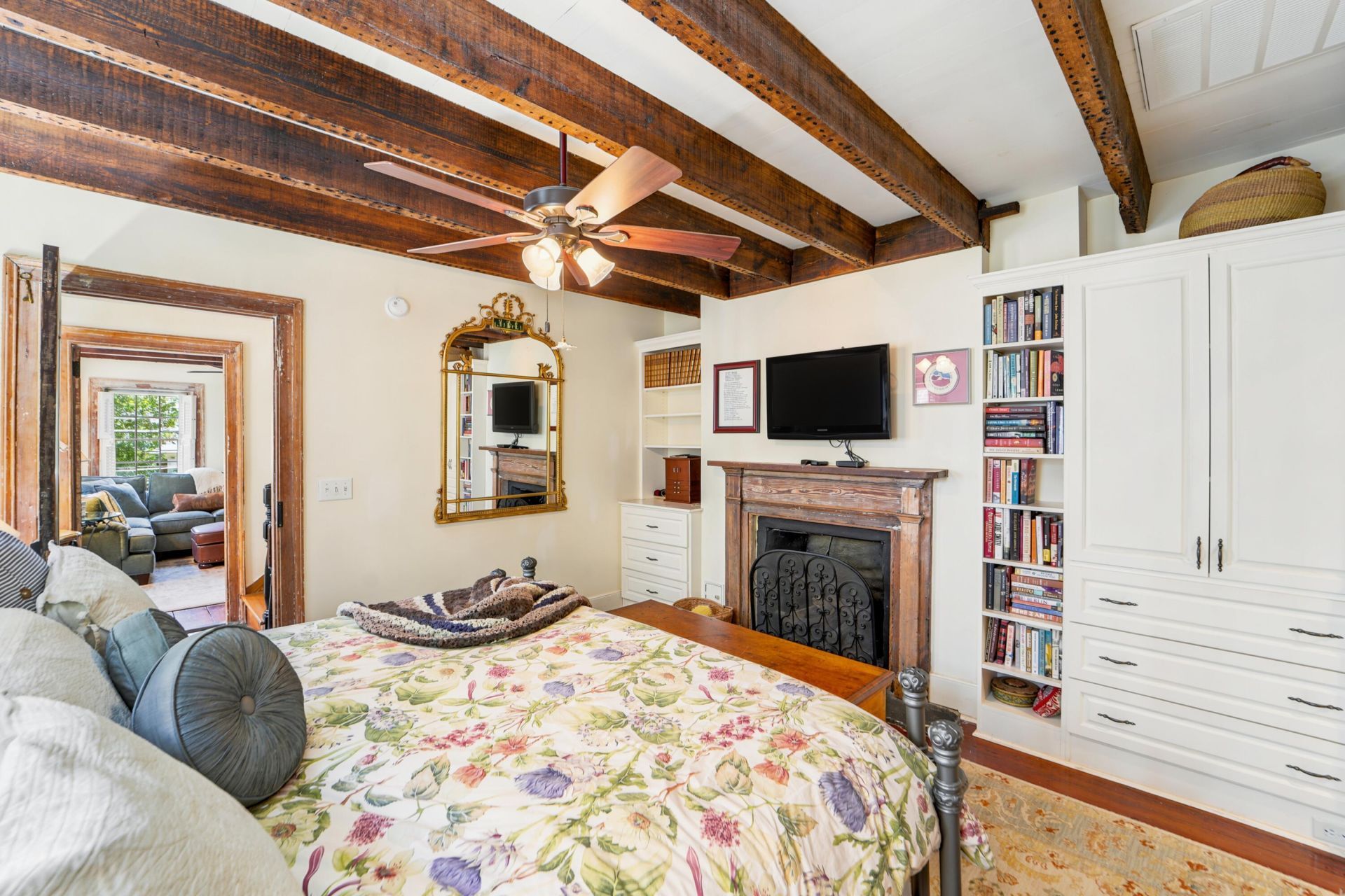 35 Wentworth Street Photo 32