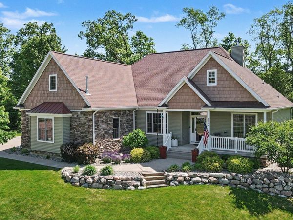 2724 Oldrew Circle, Kalamazoo, MI 49009