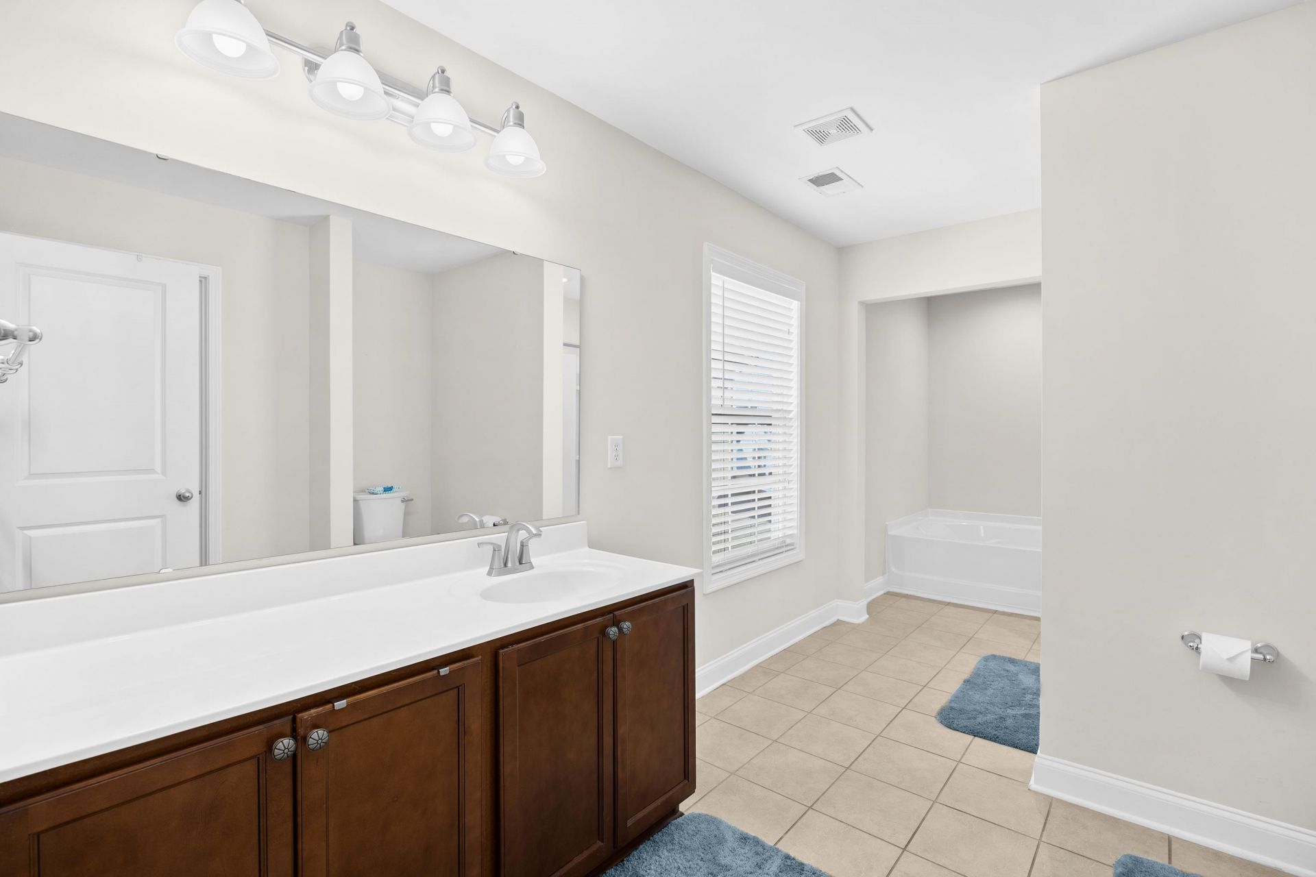 1198 Shire Way  Photo 25