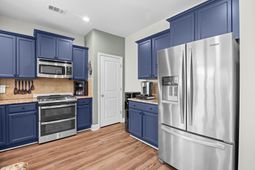 1198 Shire Way  photo 4