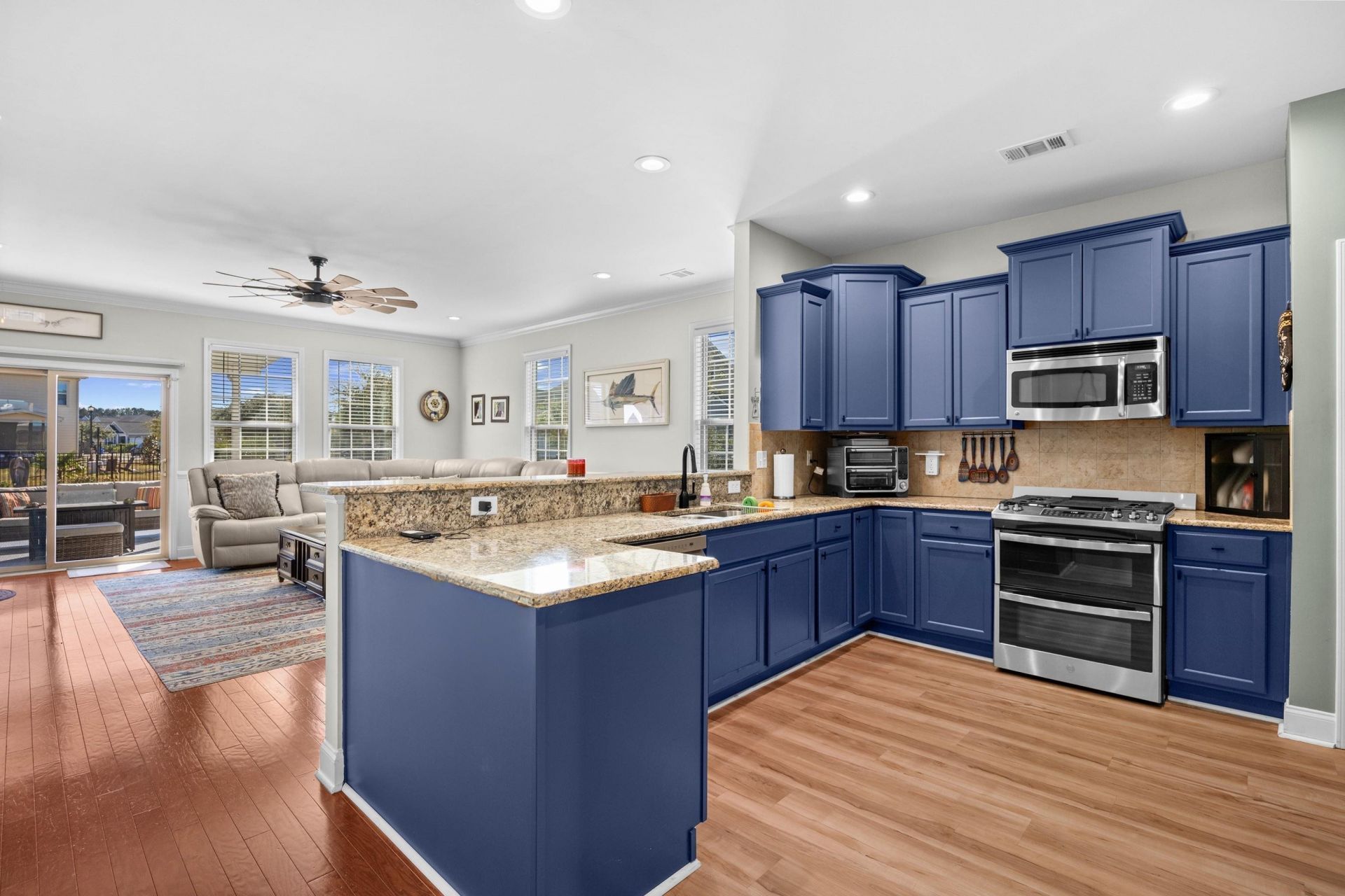 1198 Shire Way  Photo 6