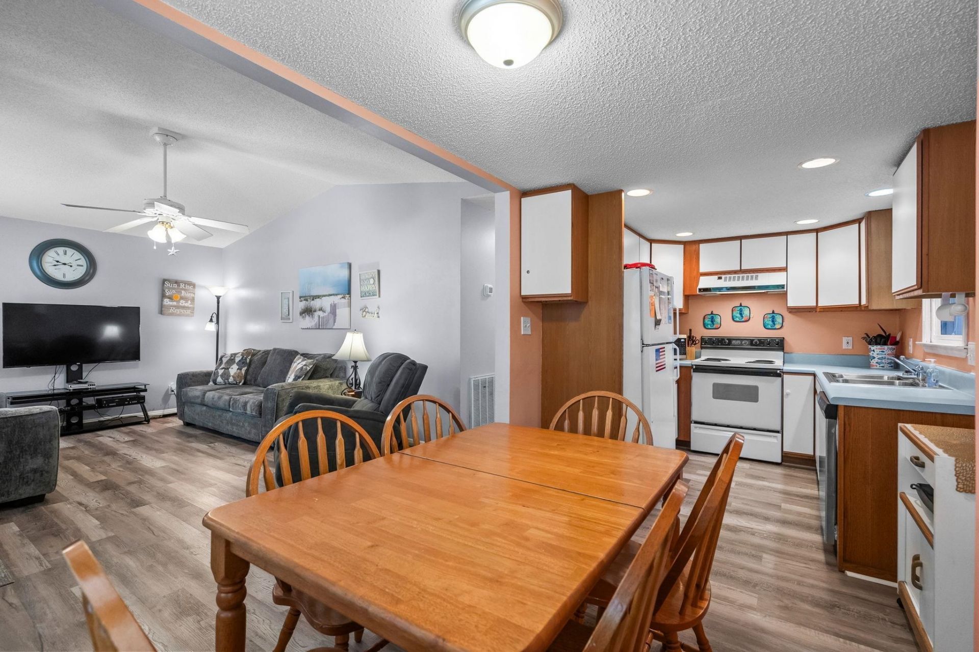 6001 - 1463a S Kings Hwy. Photo 16
