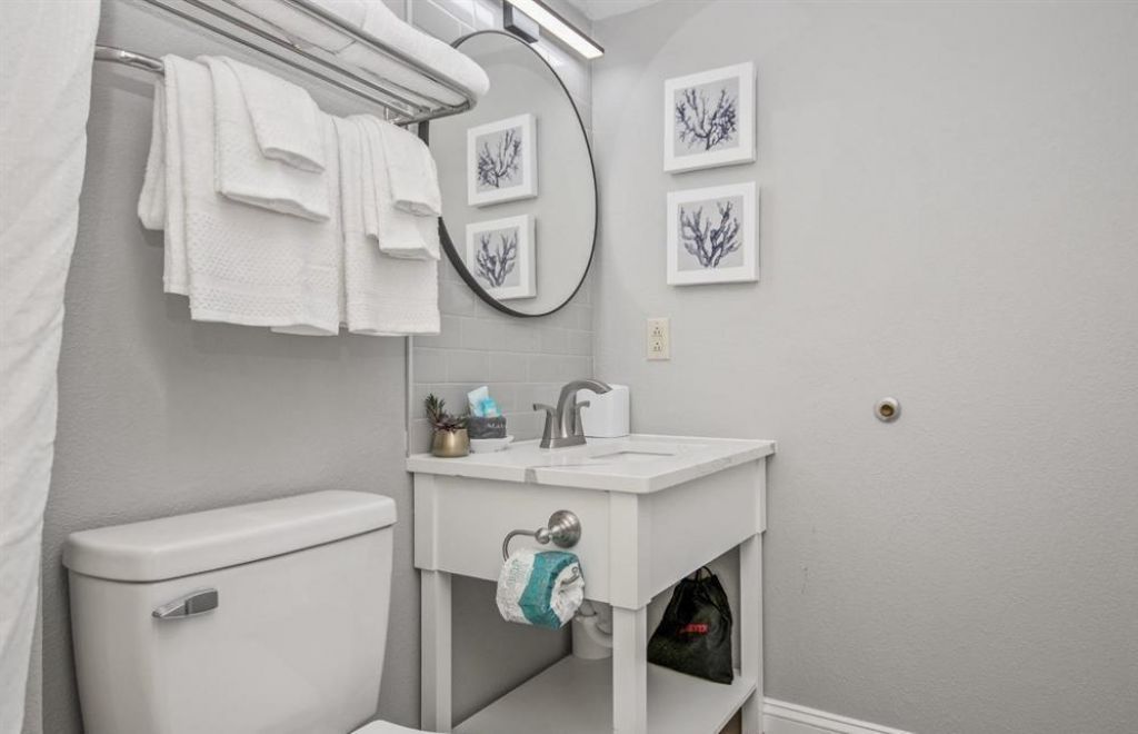 2401 S Ocean Blvd. Photo 10