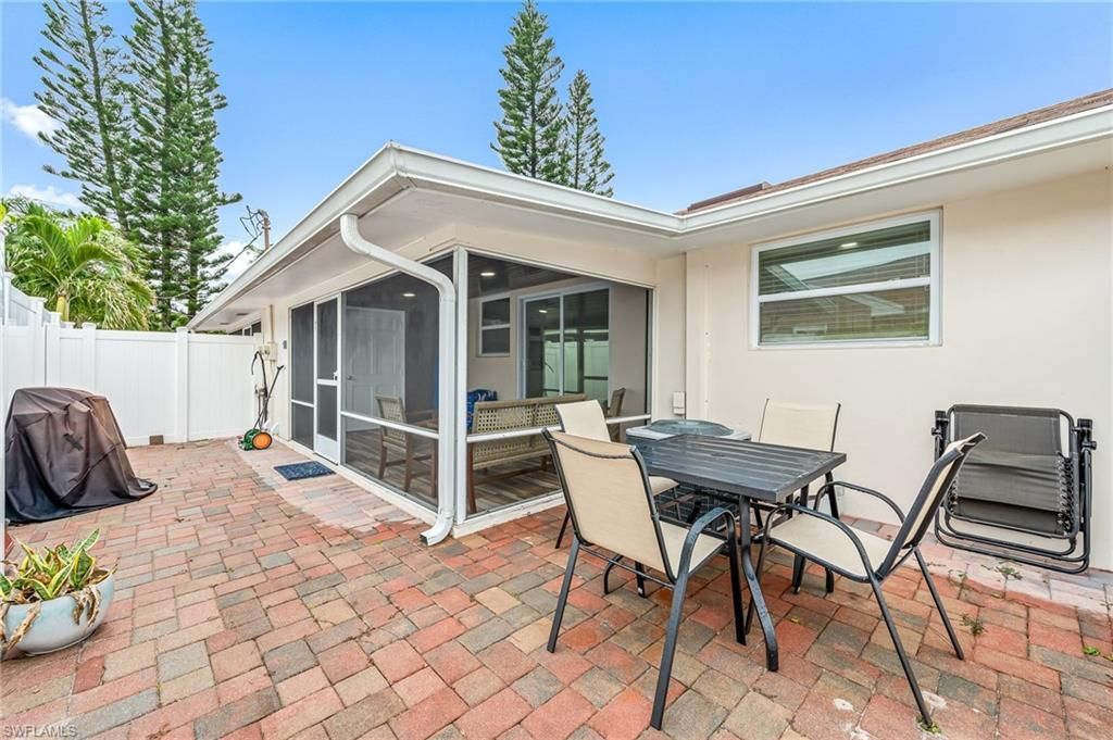 668 97th Ave N, Naples, FL 34108 Photo