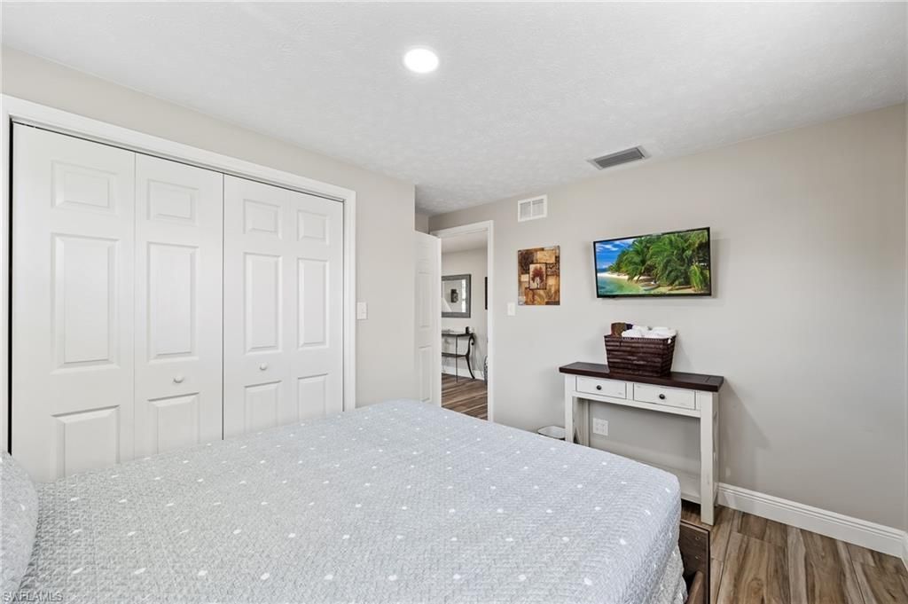 668 97th Ave N, Naples, FL 34108 Photo