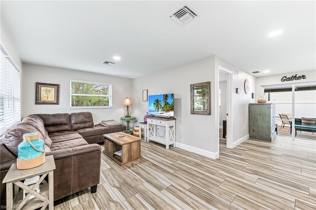 668 97th Ave N, Naples, FL 34108 Photo