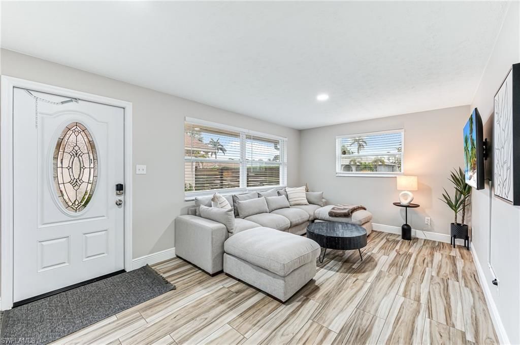 668 97th Ave N, Naples, FL 34108 Photo