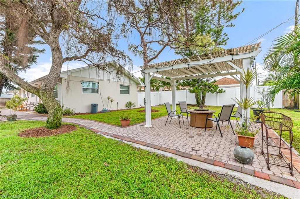 668 97th Ave N, Naples, FL 34108 Photo