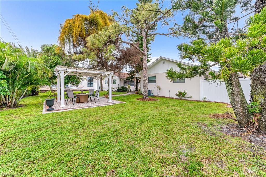 668 97th Ave N, Naples, FL 34108 Photo